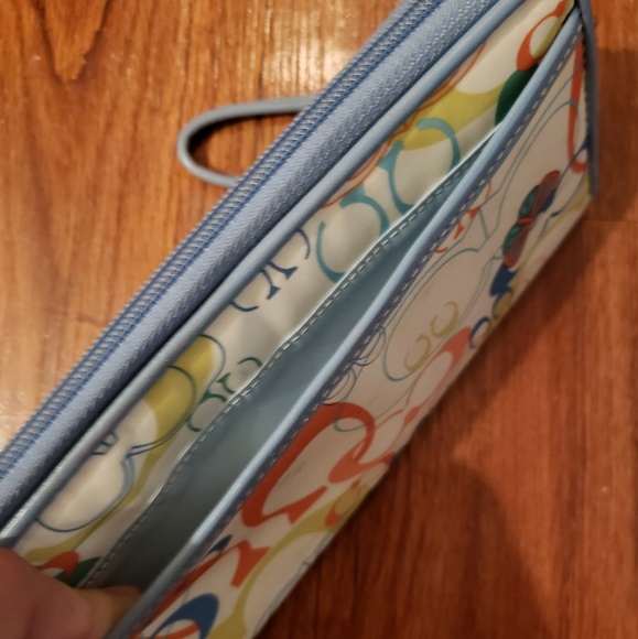 Large Coach Wristlet Wallet - Picture 5 of 6